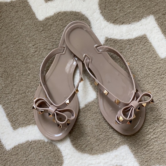 New studded jelly nude sandals flip flops sz 36 - Picture 2 of 6